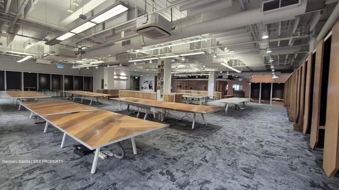 Dapenso Building (D1), Office #634122551